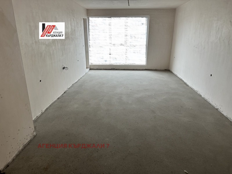 Продава 2-СТАЕН, гр. Кърджали, Възрожденци