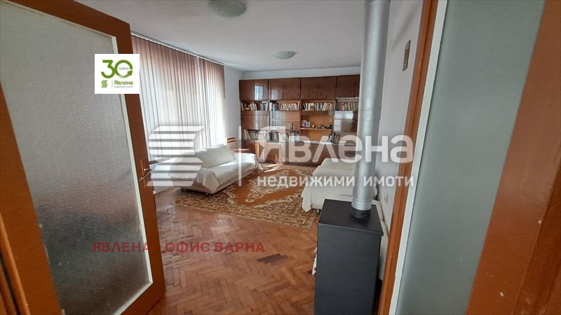 Продава ЕТАЖ ОТ КЪЩА, гр. Варна, Виница, снимка 3 - Етаж от къща - 54060236