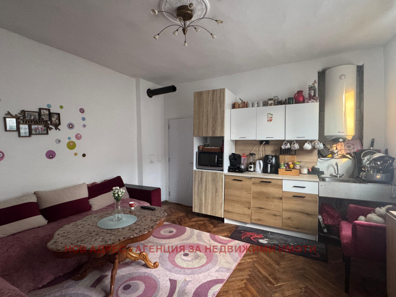 Продава ЕТАЖ ОТ КЪЩА в град Търговище, Център - 94 кв.м / 140 000 € » 273 816.20 лв., НОВ АДРЕС - АГЕНЦИЯ ЗА НЕДВИЖИМИ ИМОТИ