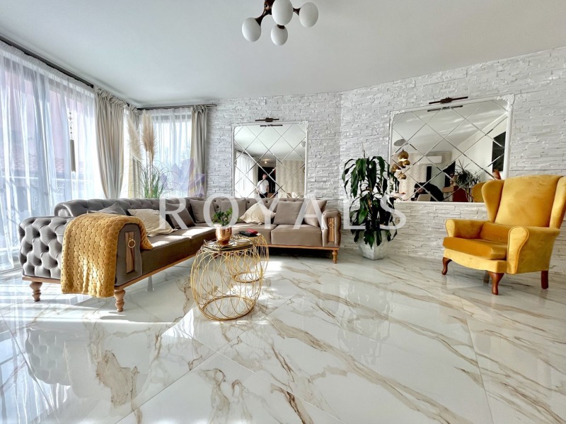 Продава  3-стаен град Варна , Бриз , 130 кв.м | 82288783