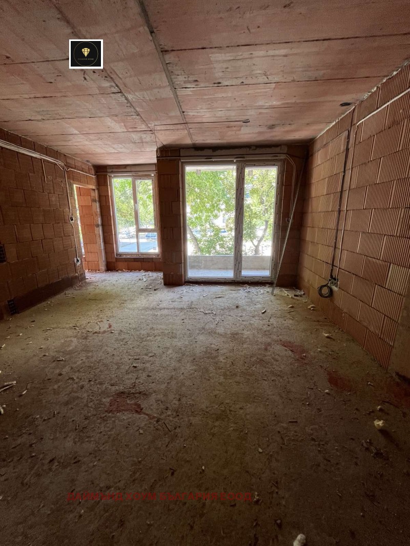 Te koop  2 slaapkamers Plovdiv , Kjutsjuk Parizj , 101 m² | 24926182