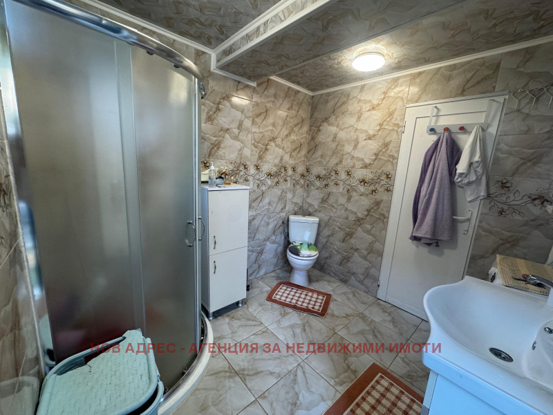 Продава ЕТАЖ ОТ КЪЩА, гр. Търговище, Център, снимка 9 - Етаж от къща - 52731824