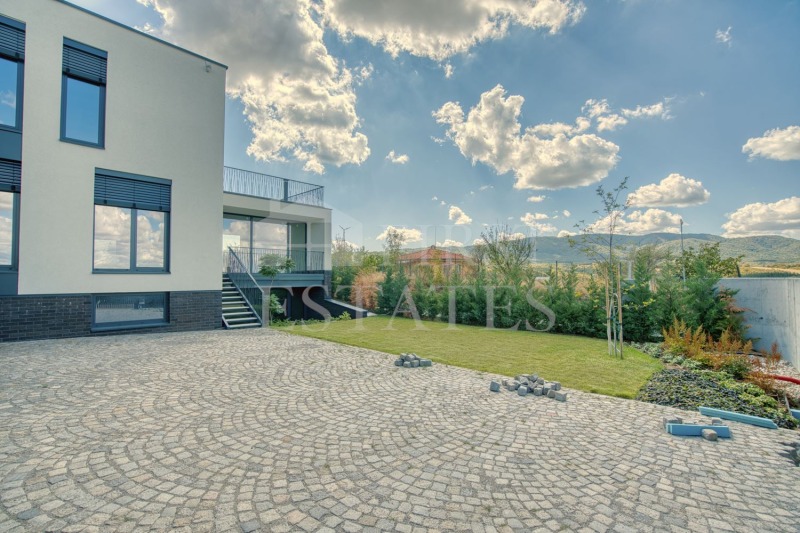 Продава КЪЩА, гр. София, Горна баня, снимка 9 - Къщи - 46524327