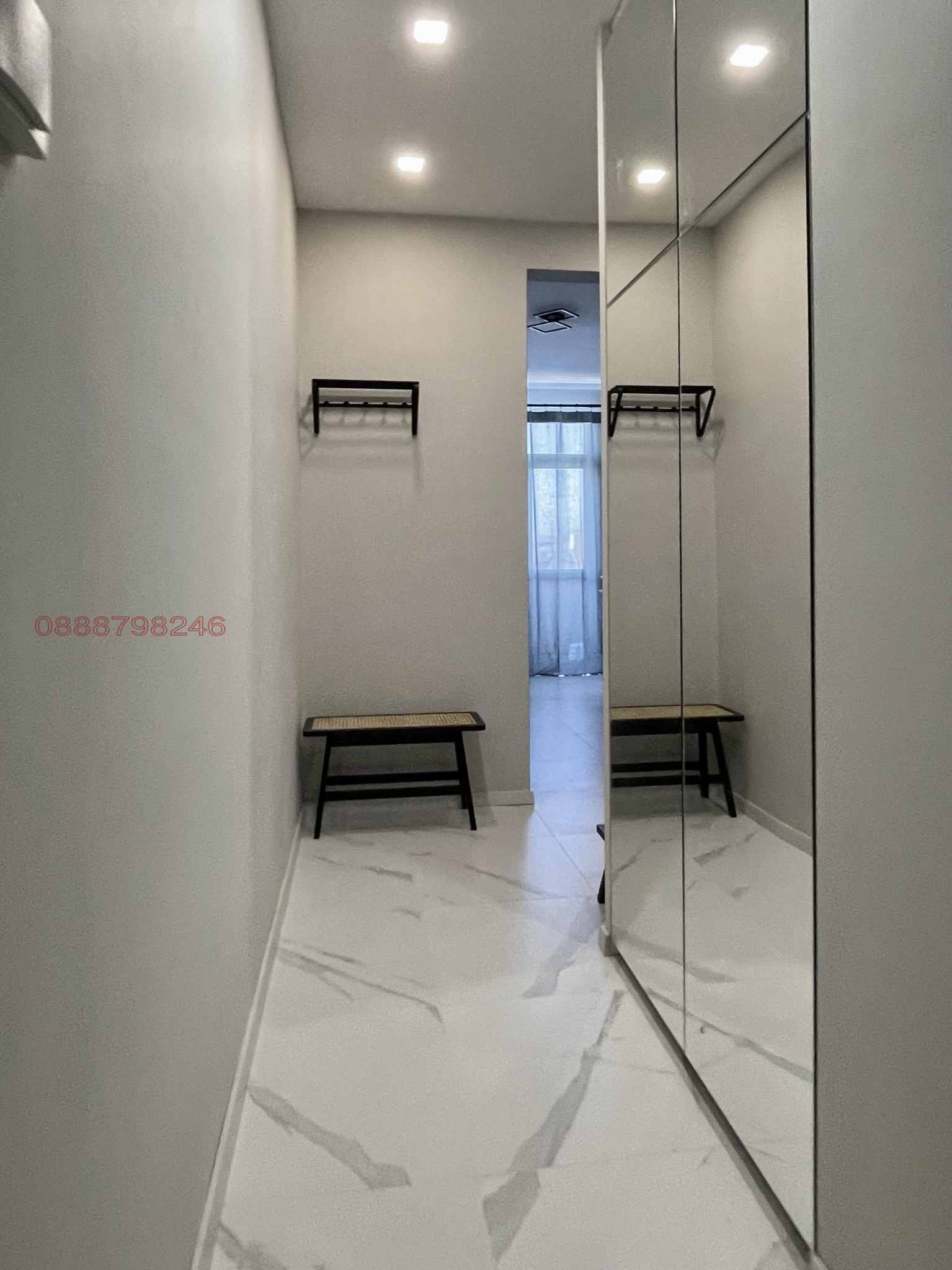 Продава 3-СТАЕН, гр. София, Център, снимка 2 - Апартаменти - 56223752