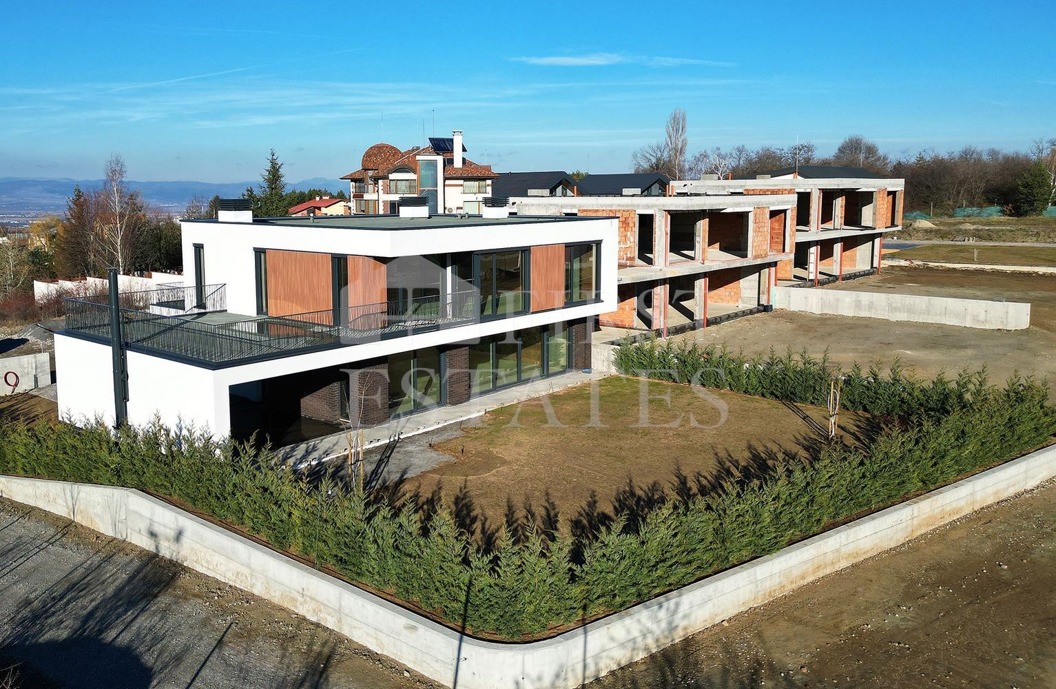 Продава КЪЩА, гр. София, Горна баня, снимка 2 - Къщи - 46524327