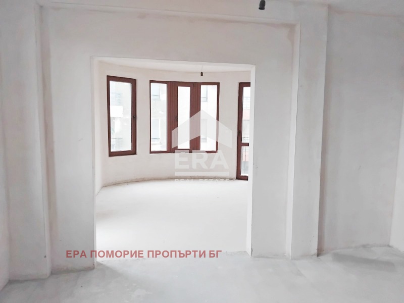 Продава 4-СТАЕН, гр. Поморие, област Бургас, снимка 2 - Апартаменти - 55724429