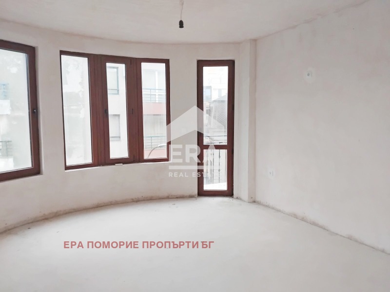 Продава 4-СТАЕН, гр. Поморие, област Бургас, снимка 3 - Апартаменти - 55724429