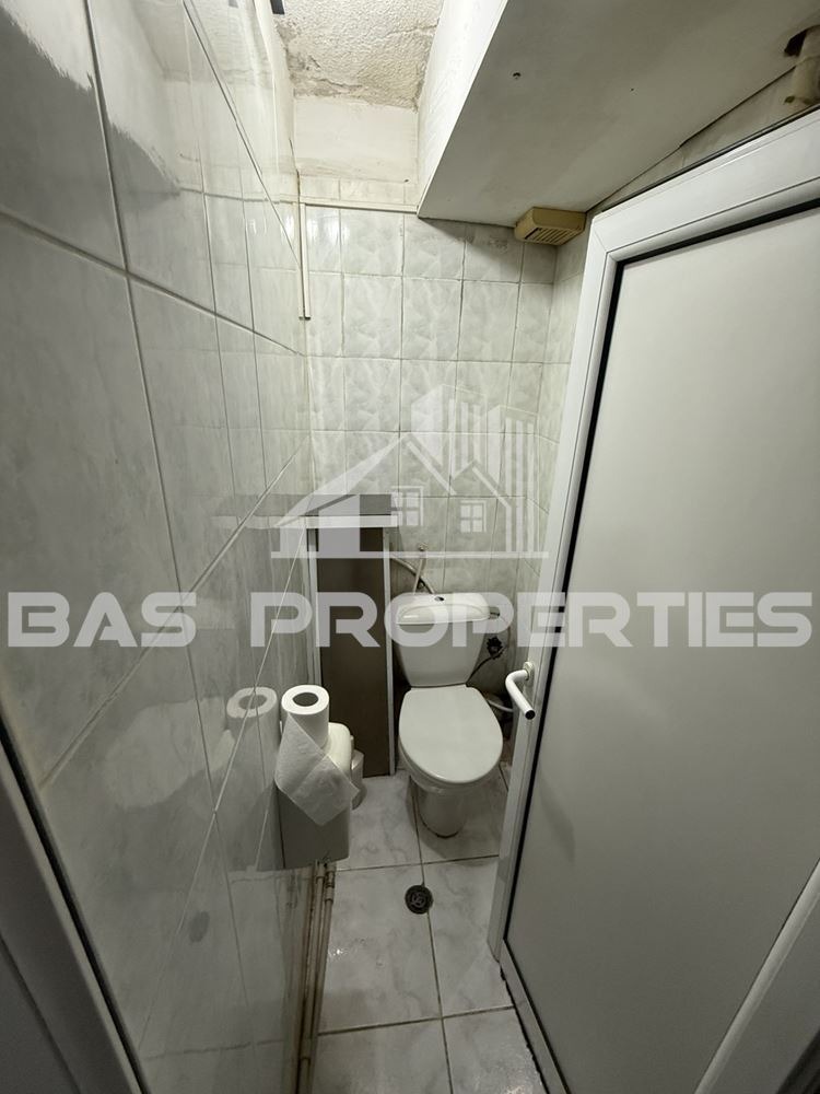 Продава МАГАЗИН, гр. София, Изток, снимка 15 - Магазини - 53410101