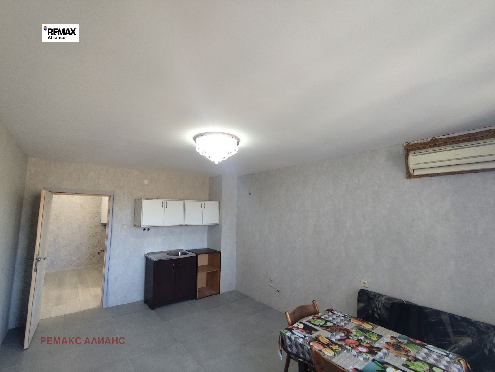 Продава 3-СТАЕН, гр. Радомир, област Перник, снимка 11 - Апартаменти - 54189804