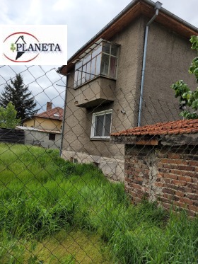 Продажба на етажи от къща в град София - изображение 4 