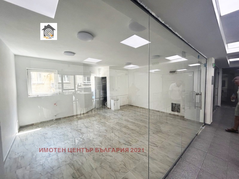 In vendita  Ufficio Sofia , Tsentar , 35 mq | 31122412