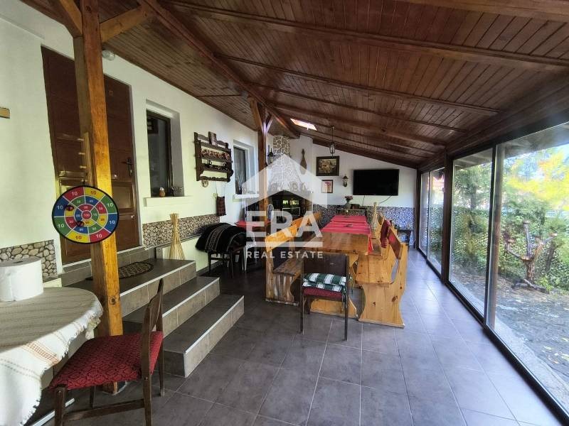 Продава КЪЩА, област Сливен, с. Изгрев • 156000 € / 305109.48 лв. • 35974049 1