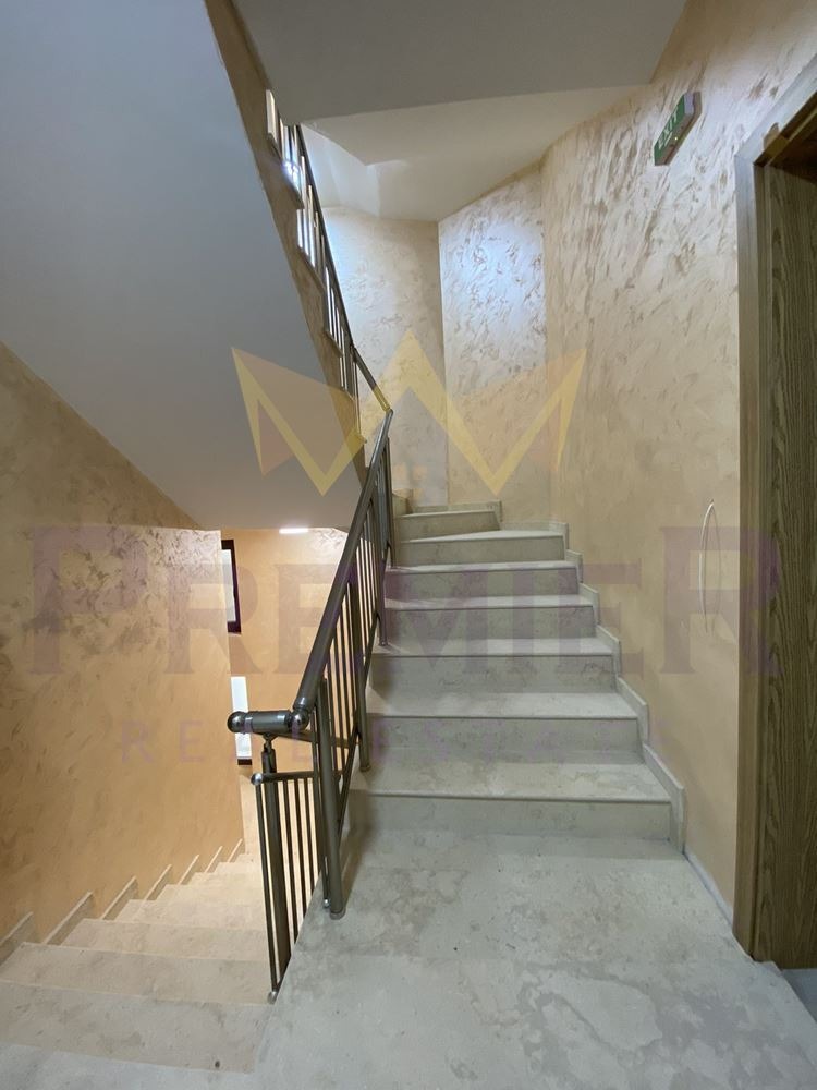 Продава МНОГОСТАЕН, гр. Варна, Лятно кино Тракия, снимка 11 - Апартаменти - 53869559