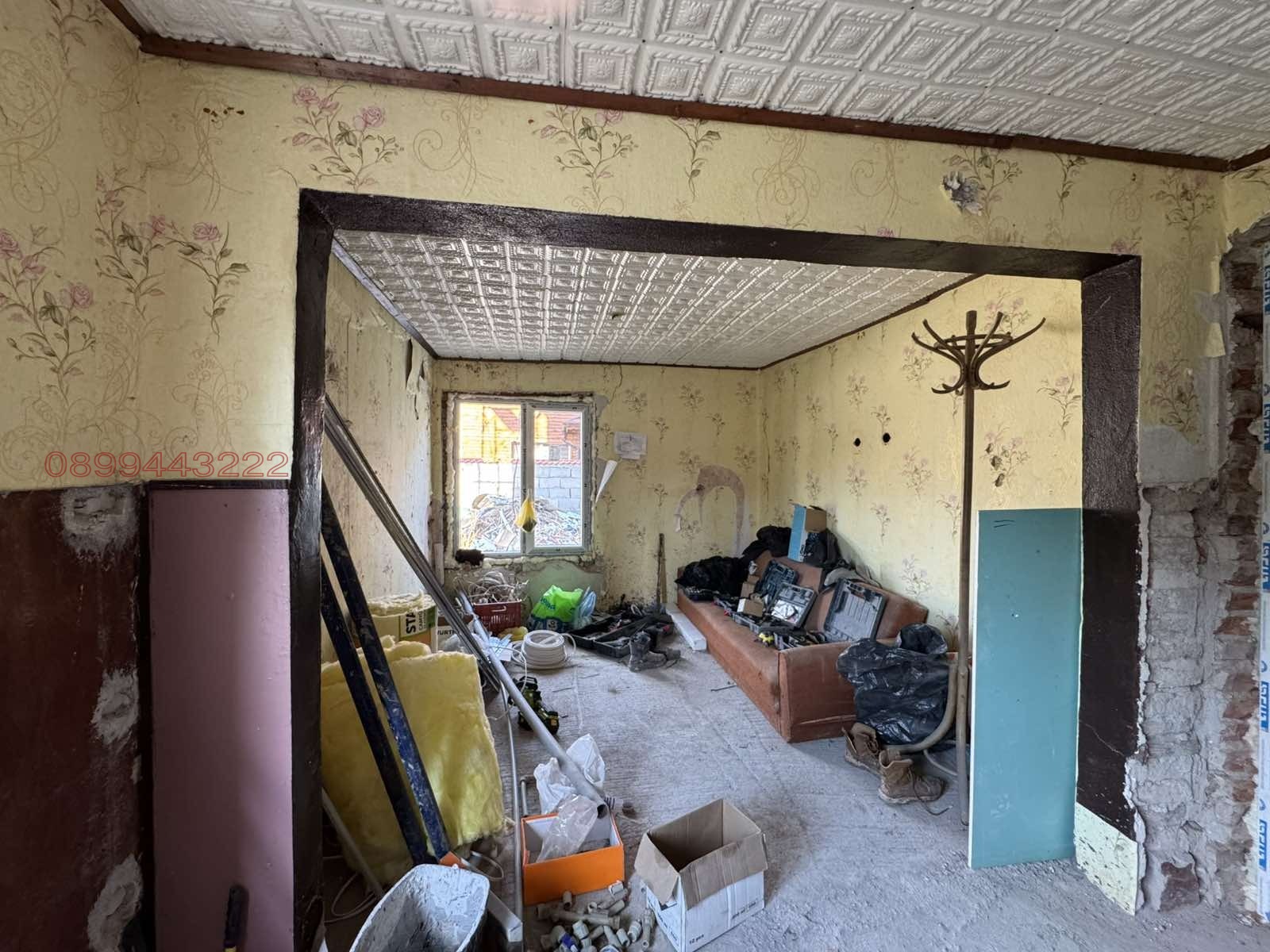 Продава КЪЩА, гр. Батановци, област Перник