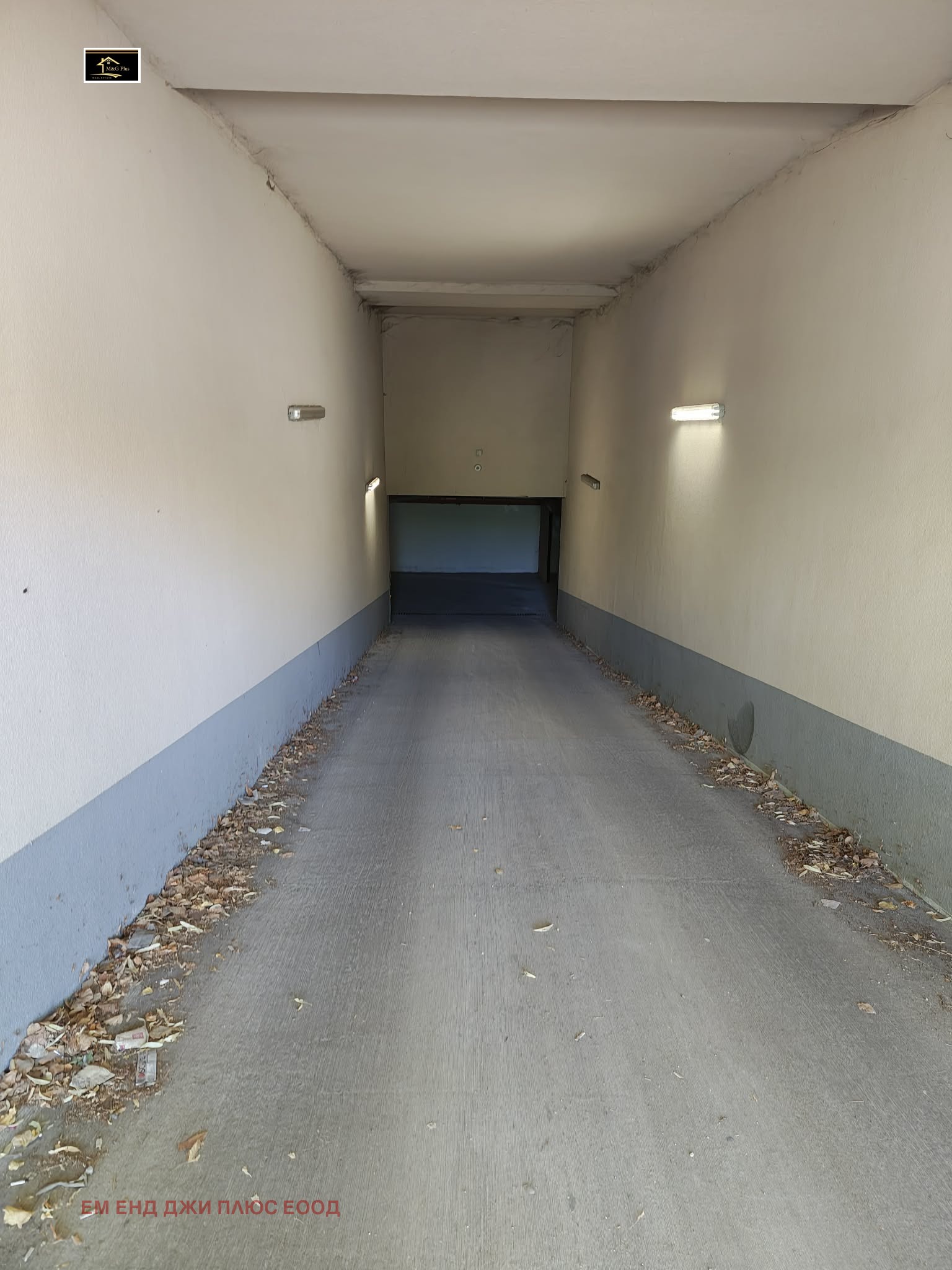 Продава ГАРАЖ, ПАРКОМЯСТО, гр. София, Надежда 2, снимка 4 - Гаражи и паркоместа - 55787737