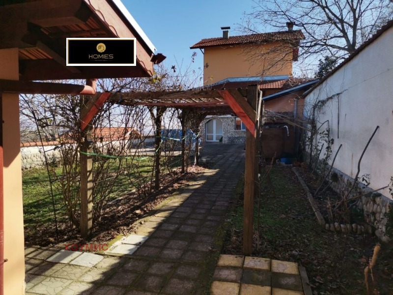 Продава  Къща област Ловеч , с. Голяма Брестница , 310 кв.м | 75246046 - изображение [3]