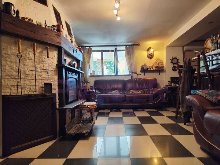 Продава КЪЩА, с. Порой, област Бургас, снимка 3 - Къщи - 53044596