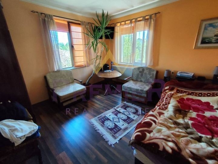 Продава КЪЩА, с. Порой, област Бургас, снимка 9 - Къщи - 53044596