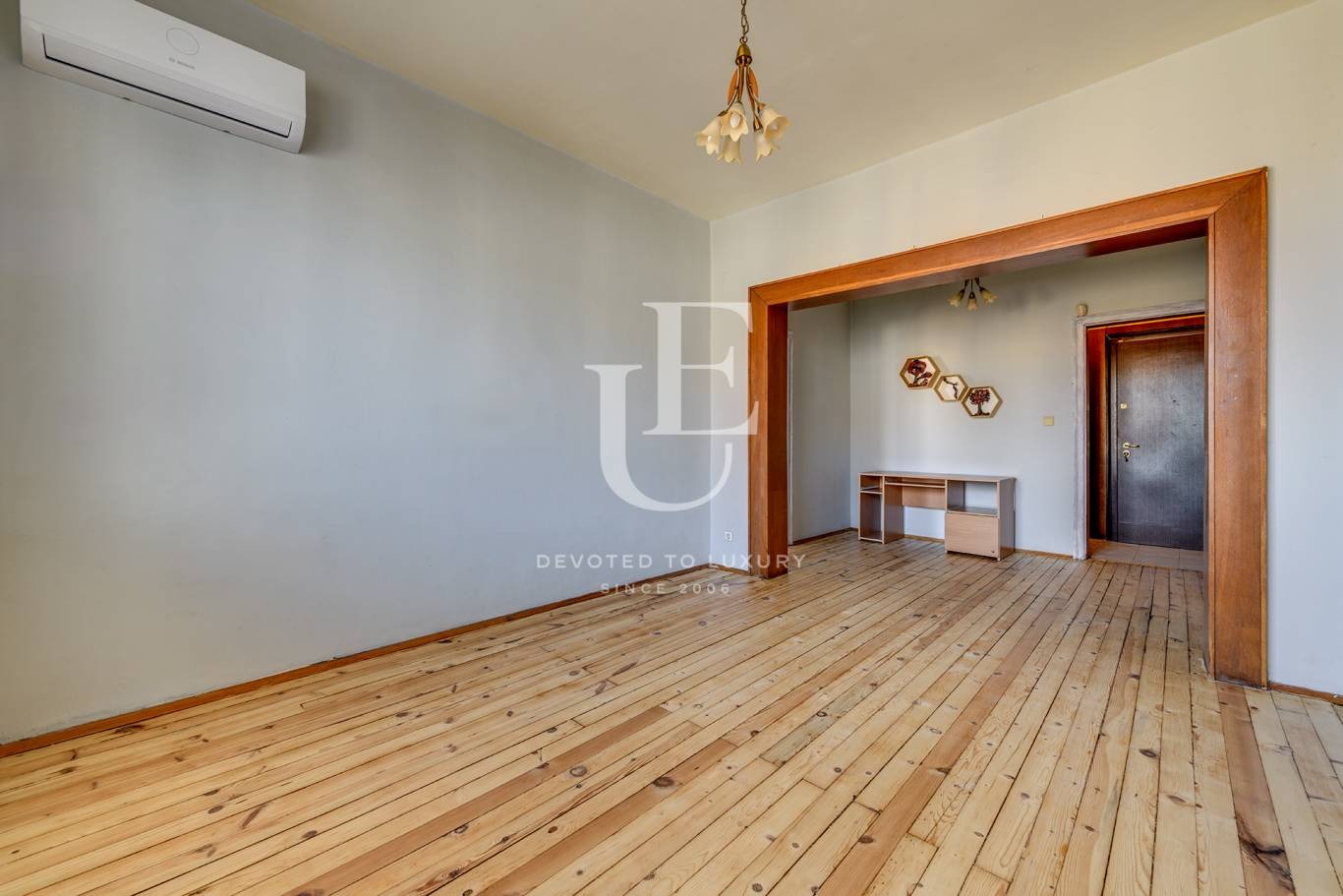 Продава 2-СТАЕН, гр. София, Център, снимка 2 - Апартаменти - 53641560