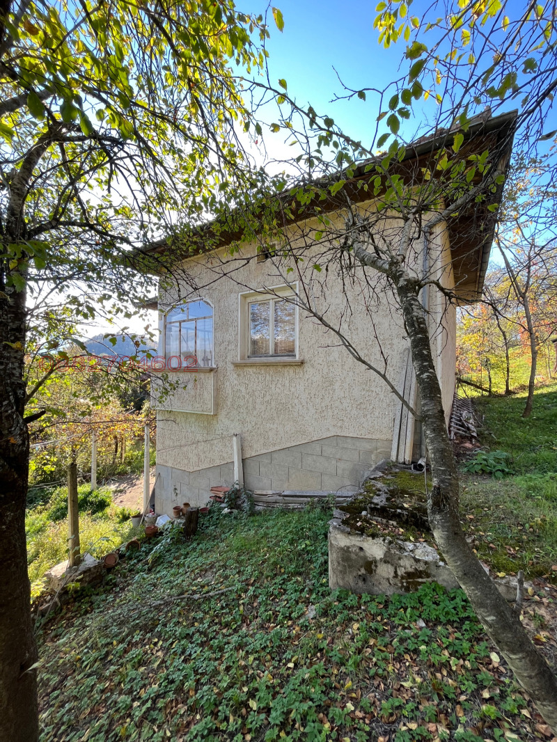 Продава КЪЩА, гр. Тетевен, област Ловеч, снимка 3 - Къщи - 52770457