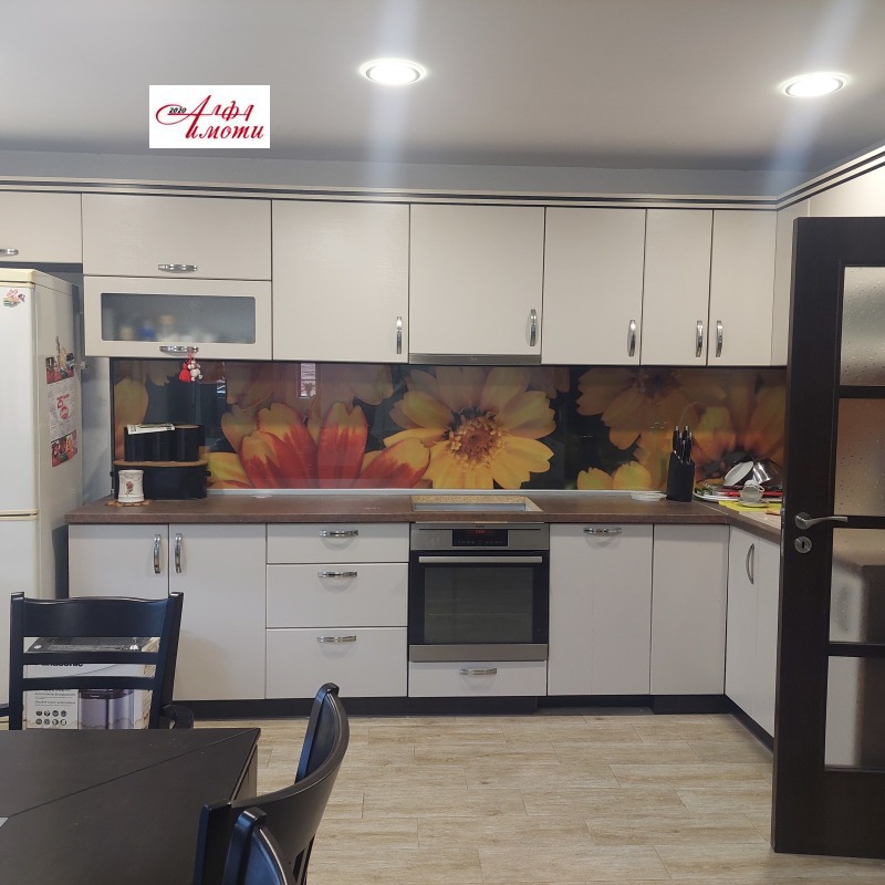 Продава 2-СТАЕН, гр. Шумен, Център, снимка 5 - Апартаменти - 52564335