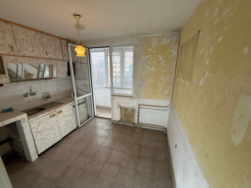 Продава 3-СТАЕН, гр. Плевен, Идеален център, снимка 3 - Апартаменти - 53510519