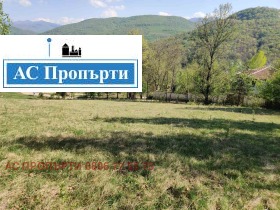 Plot Etropole, region Sofia 1