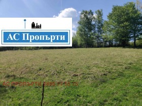 Plot Etropole, region Sofia 4