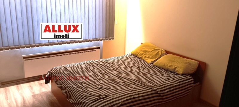 Продава 4-СТАЕН, гр. Русе, Чародейка - Юг, снимка 2 - Апартаменти - 52895311