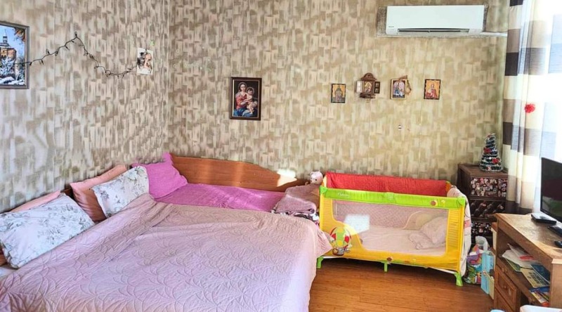 Продава ЕТАЖ ОТ КЪЩА, гр. София, Център, снимка 3 - Етаж от къща - 52464369