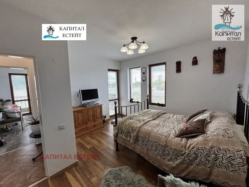 Продава КЪЩА, с. Царичино, област Добрич, снимка 14 - Къщи - 53155023