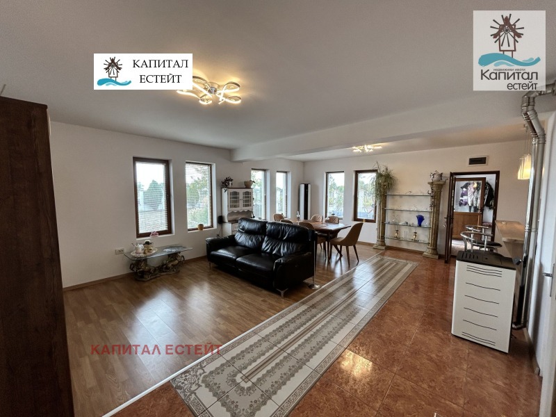 Продава КЪЩА, с. Царичино, област Добрич, снимка 3 - Къщи - 53155023