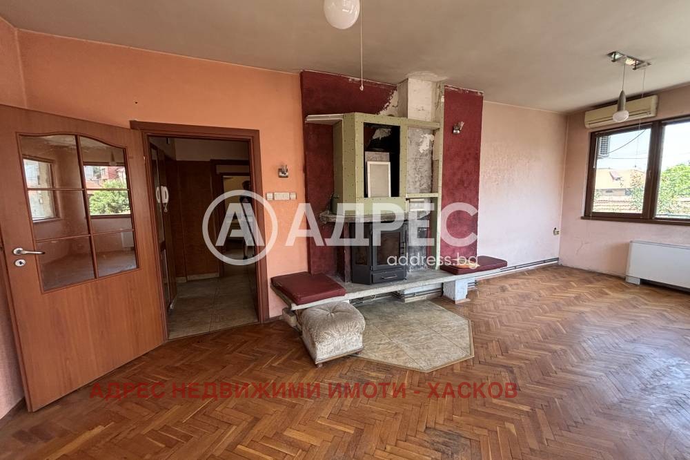 Продава МНОГОСТАЕН, гр. Хасково, Училищни, снимка 2 - Апартаменти - 53007744