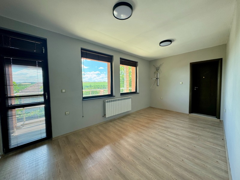 Продава  Къща област Плевен , с. Гривица , 440 кв.м | 93193321 - изображение [4]