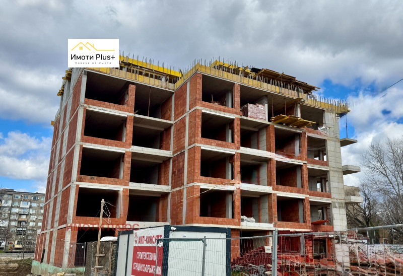 Продава 3-СТАЕН в град Пазарджик, Окръжна болница - 104 кв.м / 104 200 € » 203 797.49 лв., ИМОТИ ПЛЮС