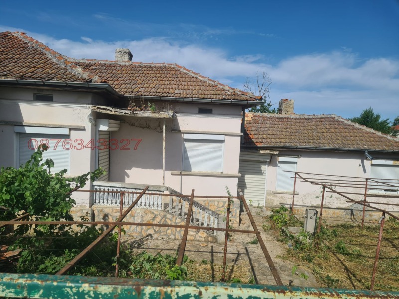 Продава КЪЩА, с. Карапелит, област Добрич, снимка 4 - Къщи - 52780861