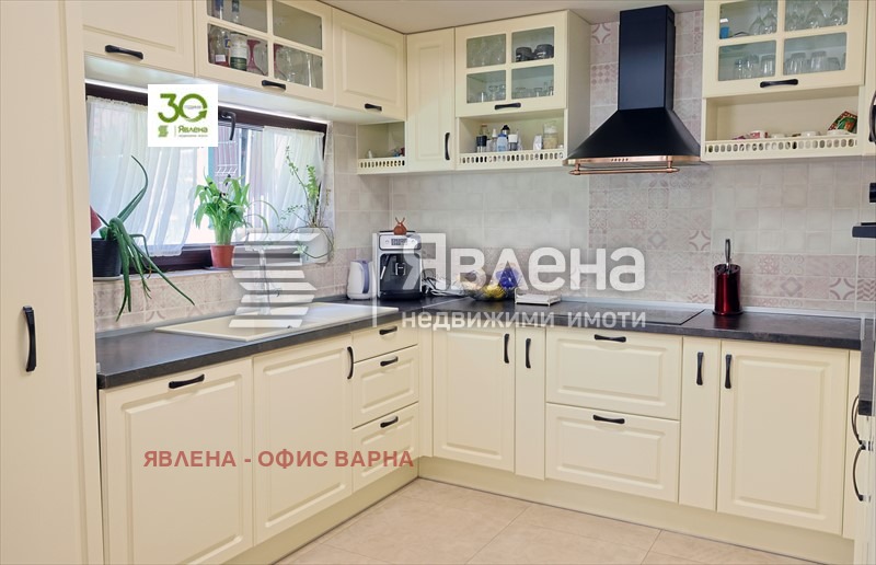 Продава КЪЩА, гр. Варна, м-т Манастирски рид, снимка 11 - Къщи - 53026441
