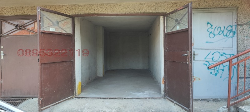 Продава ГАРАЖ, ПАРКОМЯСТО, гр. Русе, Дружба 1, снимка 2 - Гаражи и паркоместа - 52796767