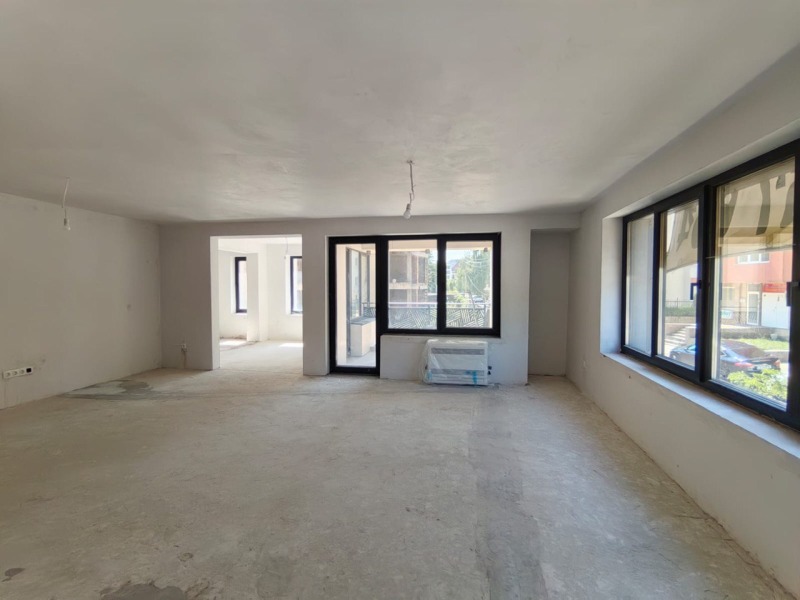 Продаја  2 спаваће собе Софија , Манастирски ливади , 170 м2 | 48694111 - слика [6]