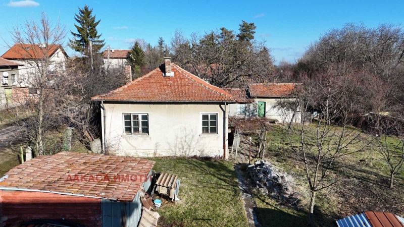 Продава КЪЩА, с. Хераково, област София област, снимка 10 - Къщи - 48537055