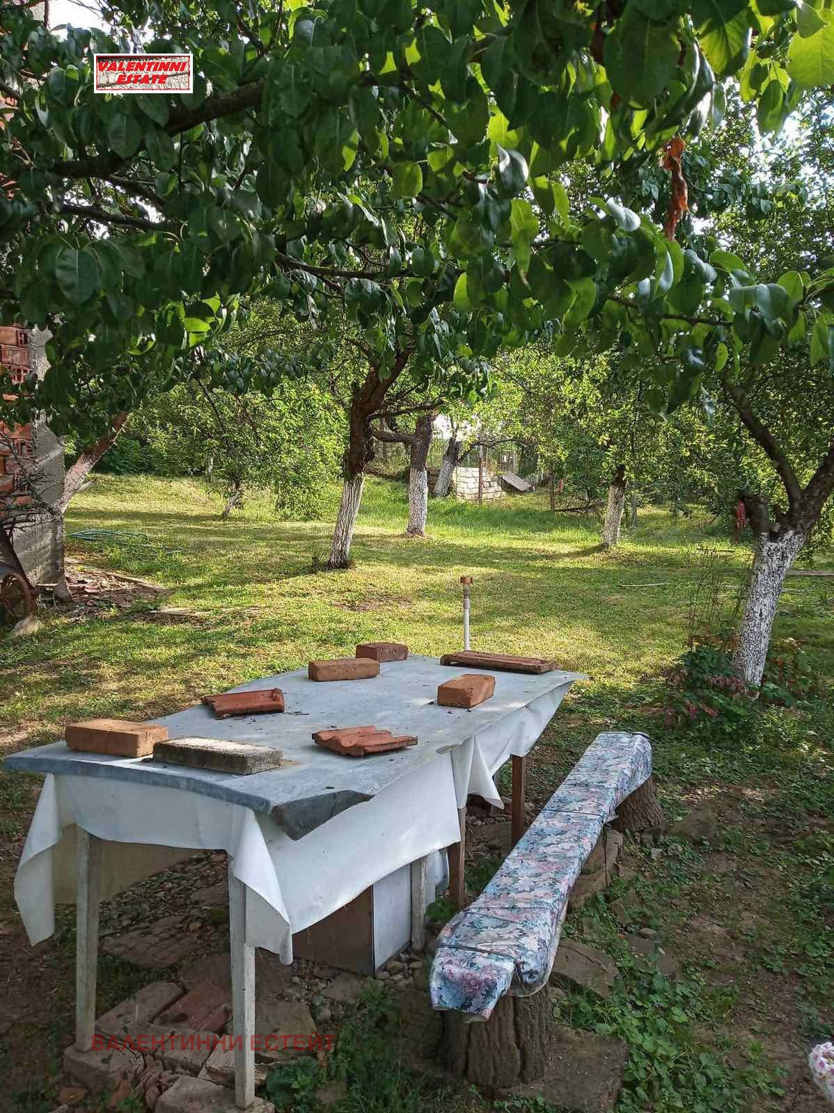 Продава КЪЩА, с. Извор, област Перник, снимка 6 - Къщи - 55415760