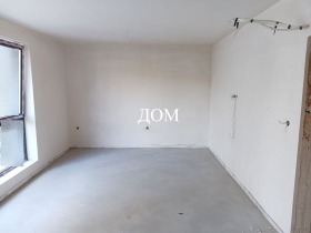 2 chambres 5-ti polk, Choumen
