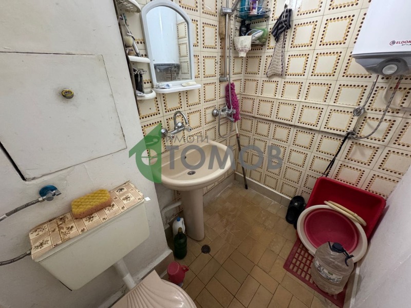Продава  2-стаен град Шумен , Боян Българанов 1 , 60 кв.м | 69402750 - изображение [6]