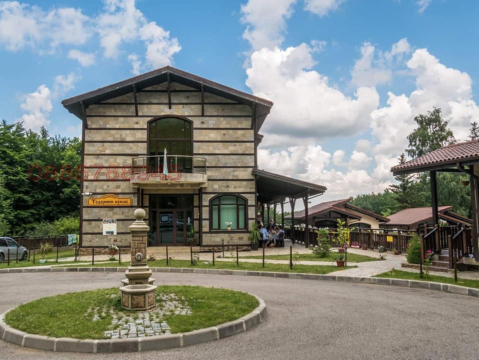 Продава ХОТЕЛ, с. Спанчевци, област Монтана, снимка 5 - Хотели - 54305025