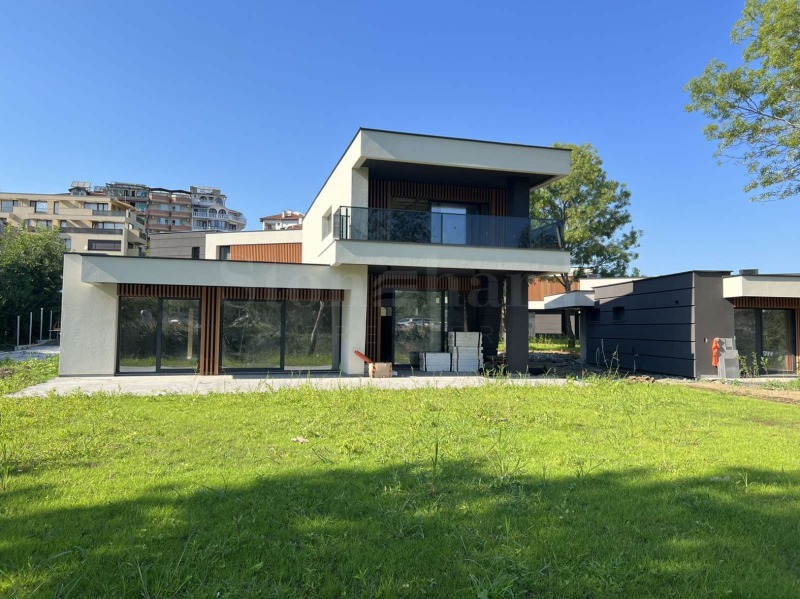 Продава КЪЩА в област Бургас, гр. Царево - 223 кв.м / 440 000 € » 860 565.20 лв., СТОУНХАРД ПРЕМИЪР В СТРАНАТА И ЧУЖБИНА