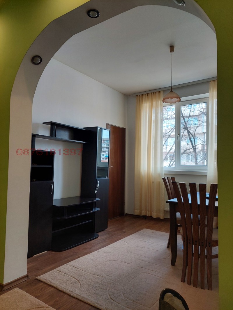 Продава  2-стаен град Перник , Мошино , 68 кв.м | 54146907 - изображение [3]