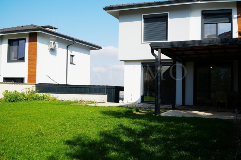 Продава КЪЩА, с. Марково, област Пловдив, снимка 2 - Къщи - 50229807