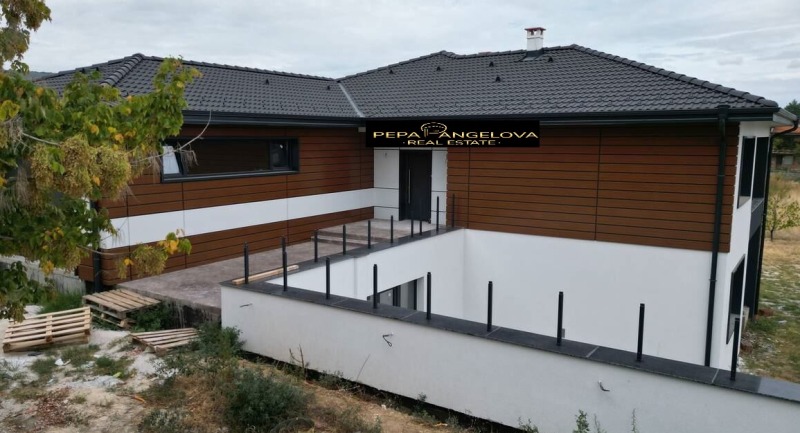 Na sprzedaż  Dom region Płowdiw , Parwenec , 450 mkw | 74574476 - obraz [3]