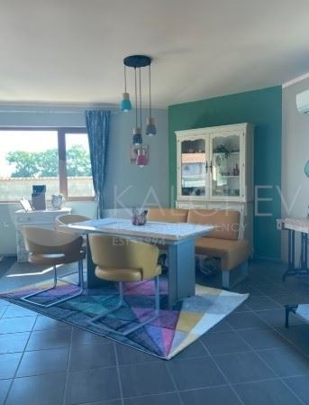 Продава КЪЩА, гр. Балчик, област Добрич, снимка 2 - Къщи - 53094033