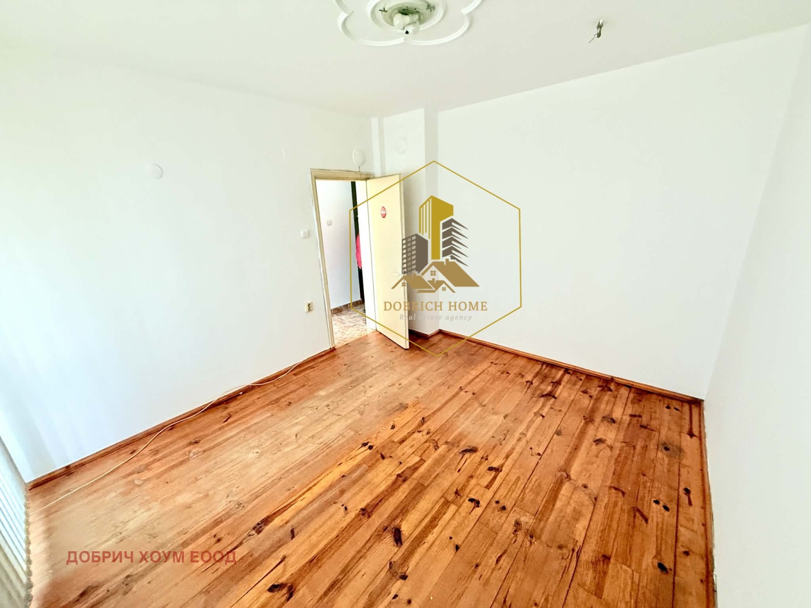 Продава 3-СТАЕН, гр. Добрич, Център, снимка 2 - Апартаменти - 53730713